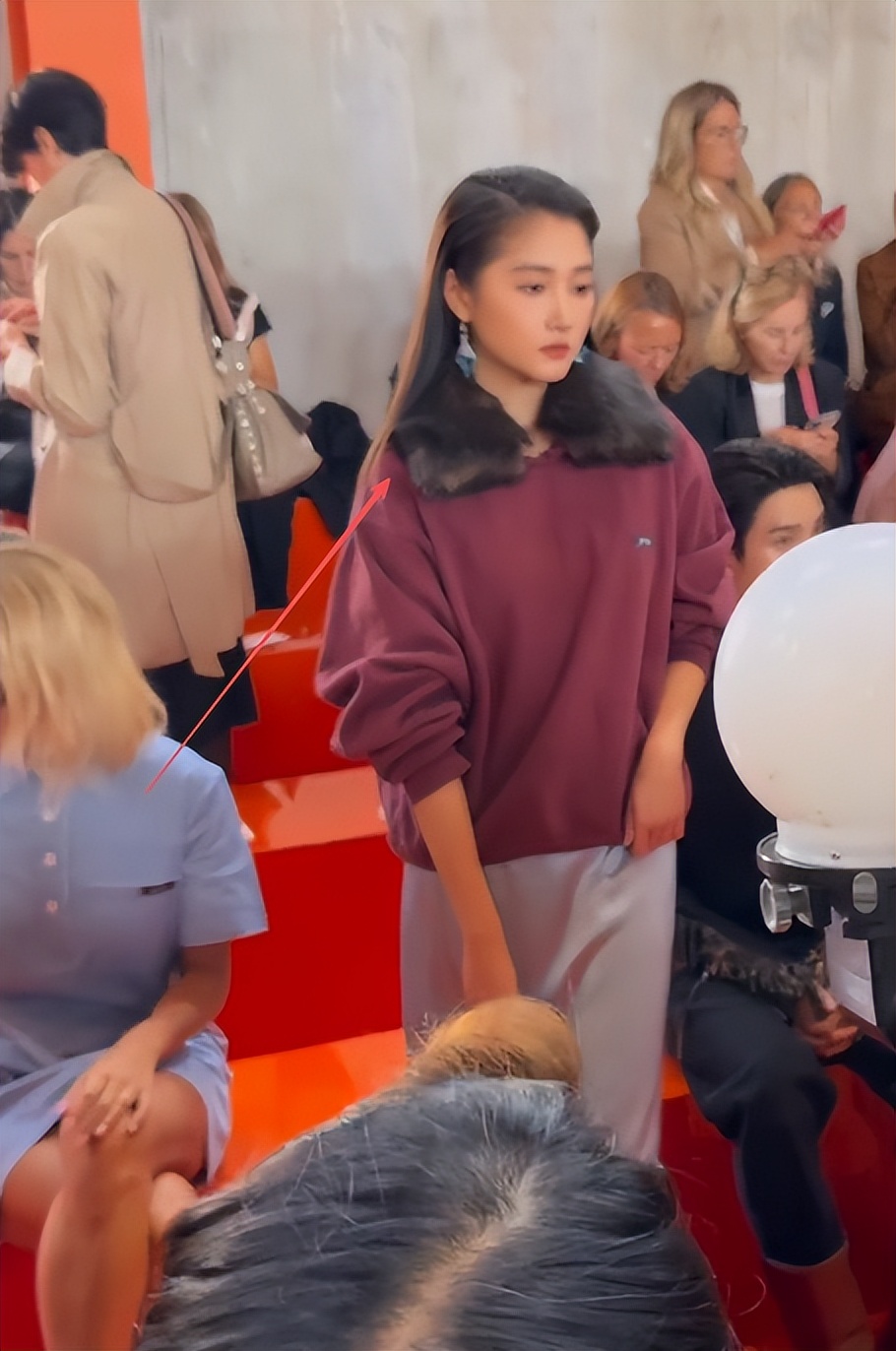 米兰第三弹，关晓彤老年装，陈梦生图无瑕疵，袁娅维上裹下露好御