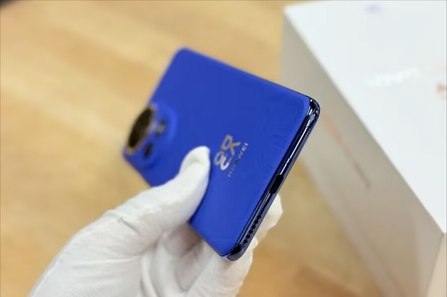 華為的“真香機”，從4699元跌至2368元，512GB+衛星通信+100W