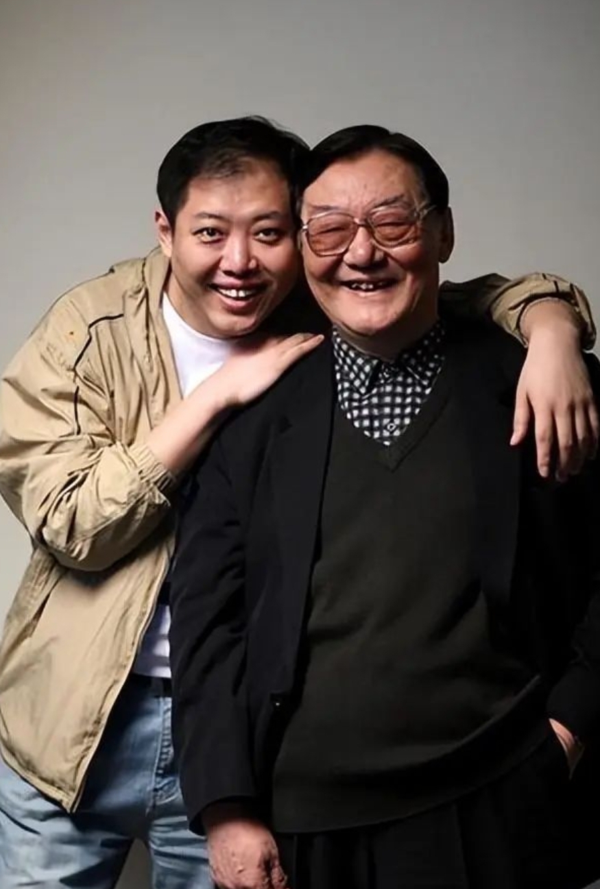 导演翟俊杰去世！享年84岁，常年带母亲进组拍戏，儿子是翟小兴