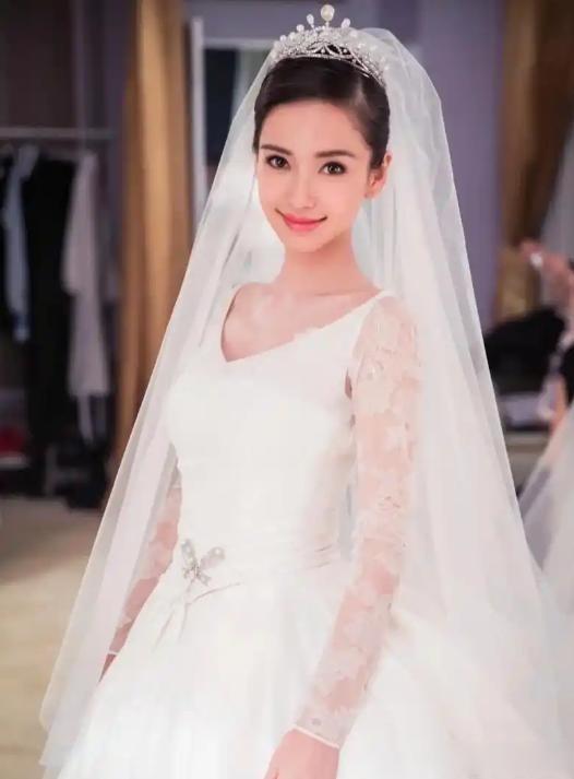 小海绵牵线？杨颖与前婆婆笑谈人生，离婚后情谊更胜从前