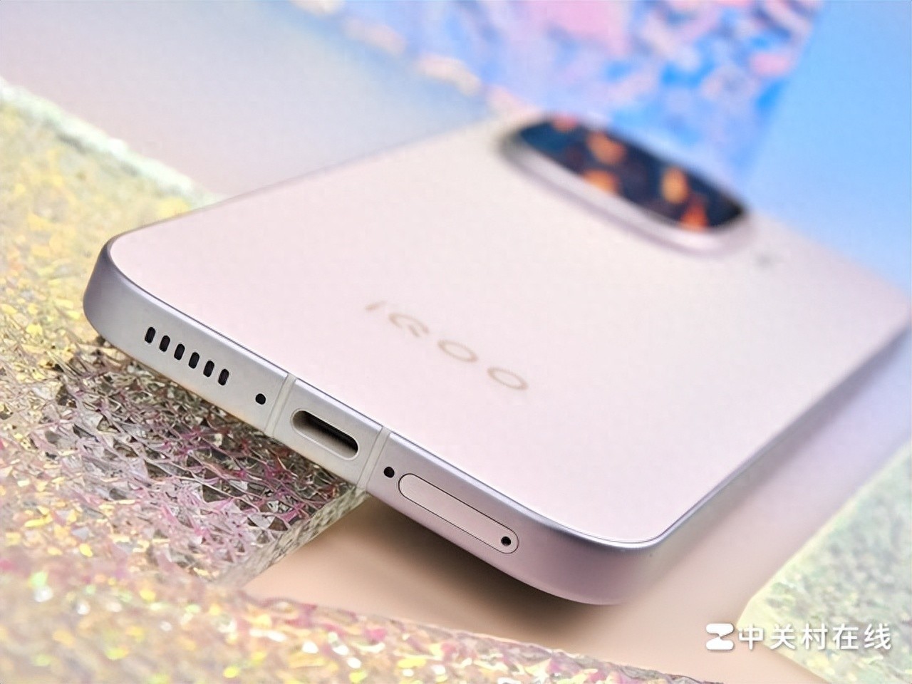 iQOO Z11 Turbo圖賞：能量與自由的配色表達