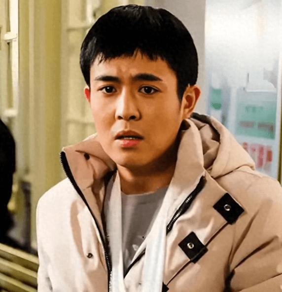 王星失联后续：领事馆回应，家人到达泰国，同行演员曝出被骗细节