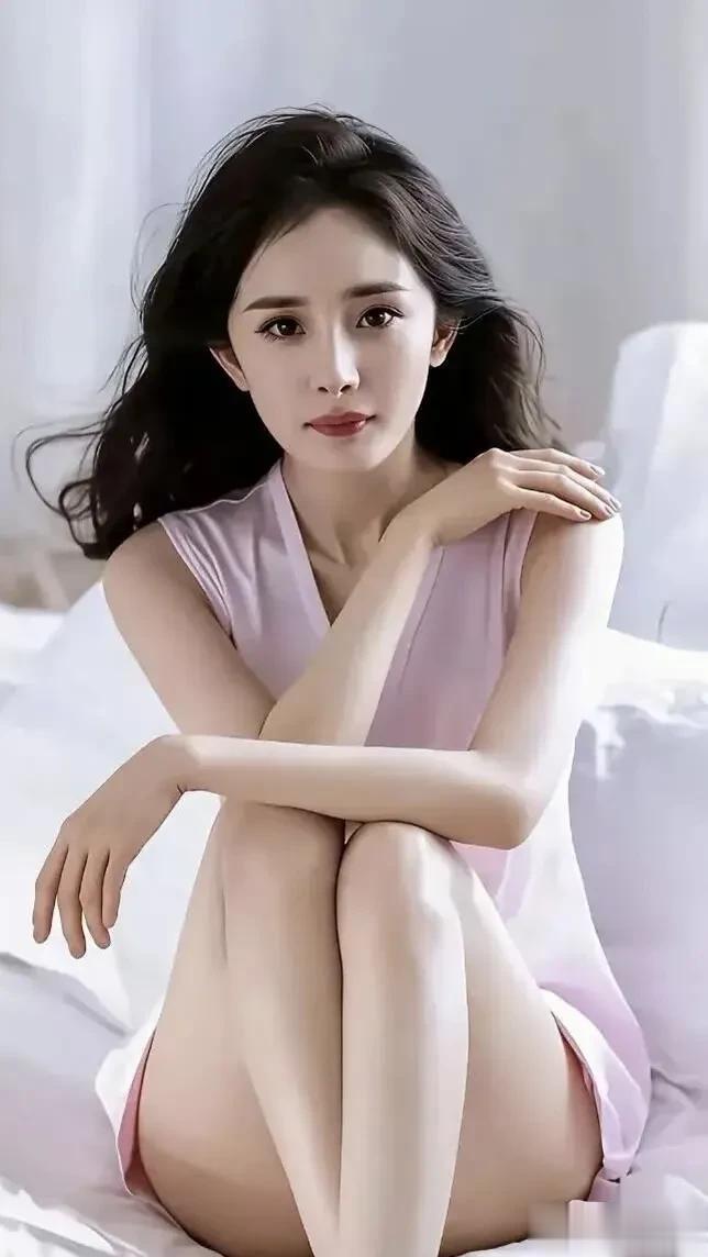 明星高清写真鉴赏|杨幂,身姿窈窕,曲线曼妙玲珑!