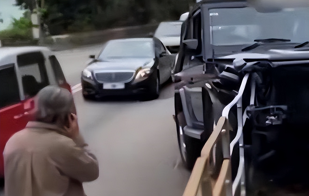 张艺谋也没想到，陈可辛出车祸不到48小时，竟意外实现口碑暴涨