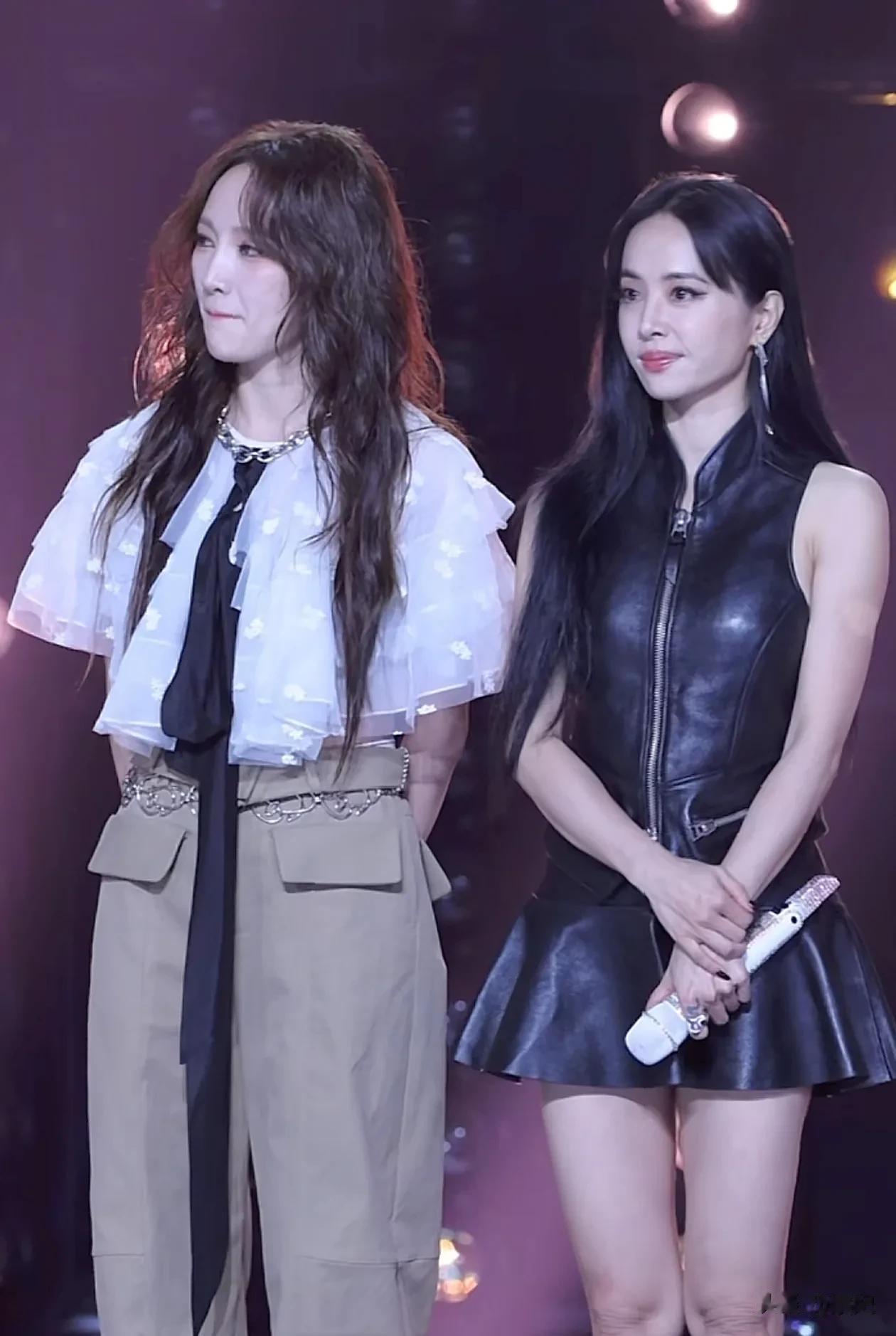 45岁蔡依林与36岁孟佳同框，一个休闲减龄，一个成熟有韵味