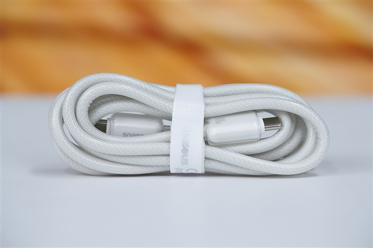 完美適配iPhone17全系快充！倍思同芯充Pro快充充電器套裝圖賞