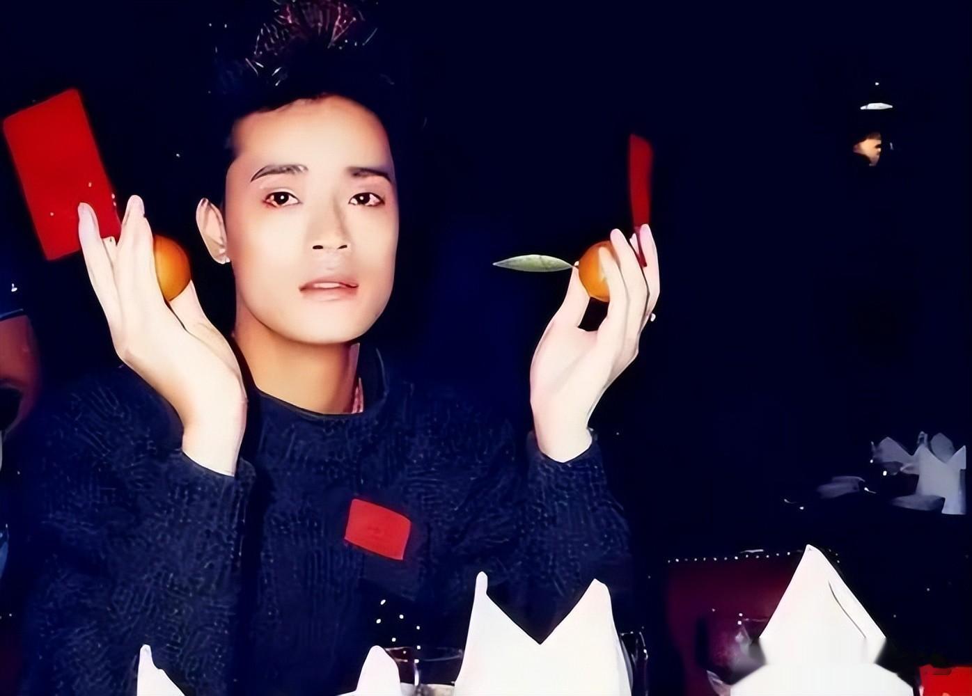 原来他早已离世，曾是广东知名歌手，40岁突然去世，一生都未结婚