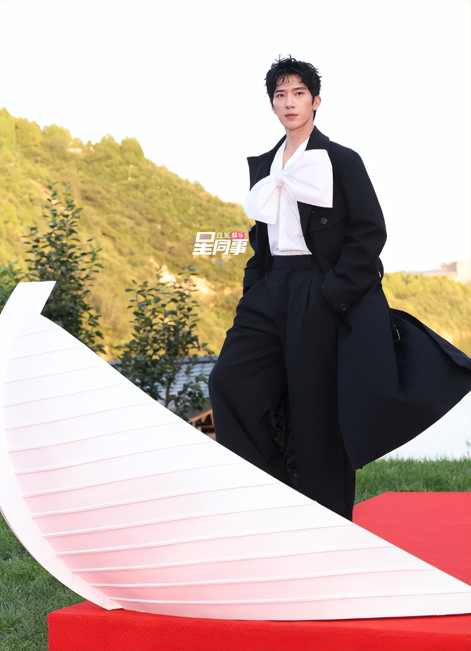 当36岁井柏然跟37岁马龙站一起，我才彻底明白，什么叫顶级自律