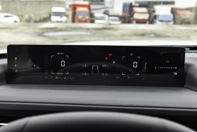 长安拿出诚意！和秦PLUS同级，降到5.69万，油耗0.96L，家用完美