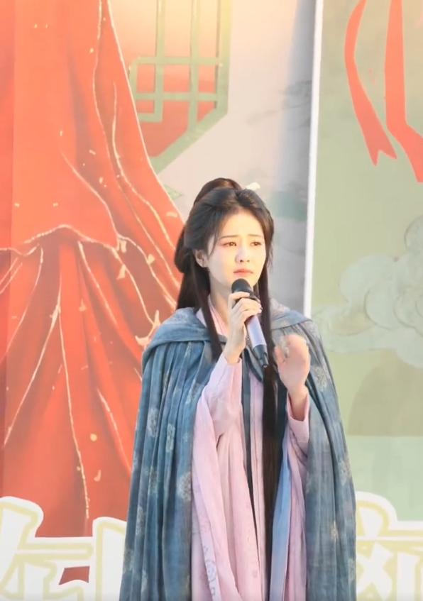 一觉醒来天塌了?白鹿自曝患疑难杂症,给内娱艺人们敲响了\警钟\