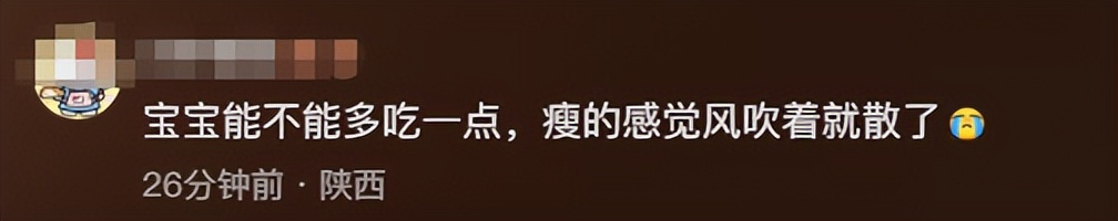 baby上海拍摄路人视角流出，身材干瘦神情疲惫，为成功复出太努力