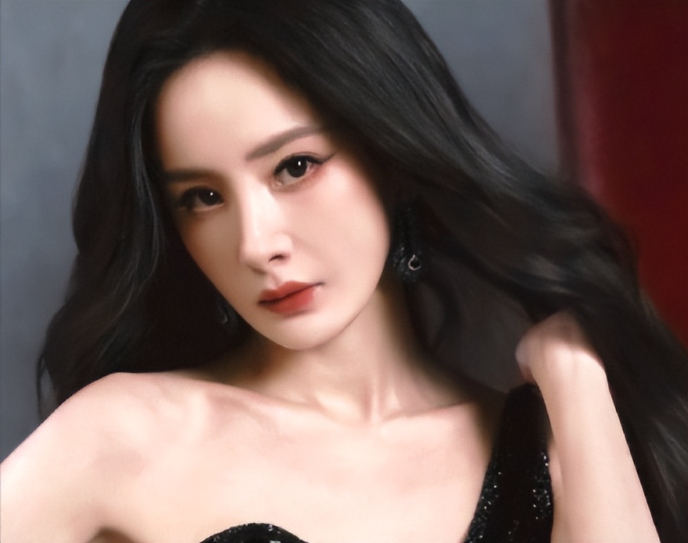 微博之夜阵容官宣：85花3人下桌，王一博和他太意外，杨幂成赢家