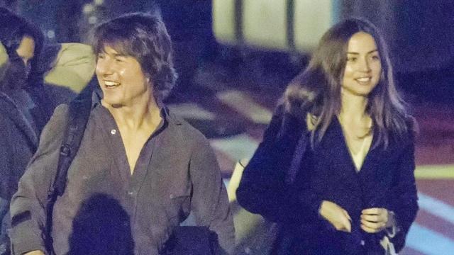 63岁阿汤哥与小27岁女友热恋,女方坦言想当妈,网友:不可能任务