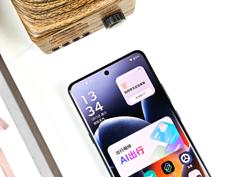 聯(lián)想moto X70 Air Pro評(píng)測(cè)：影像與AI的極致融合