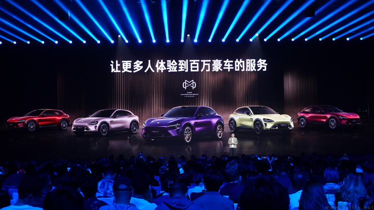 高喊“改变”的小米,既要弥补遗憾、更在铺垫未来