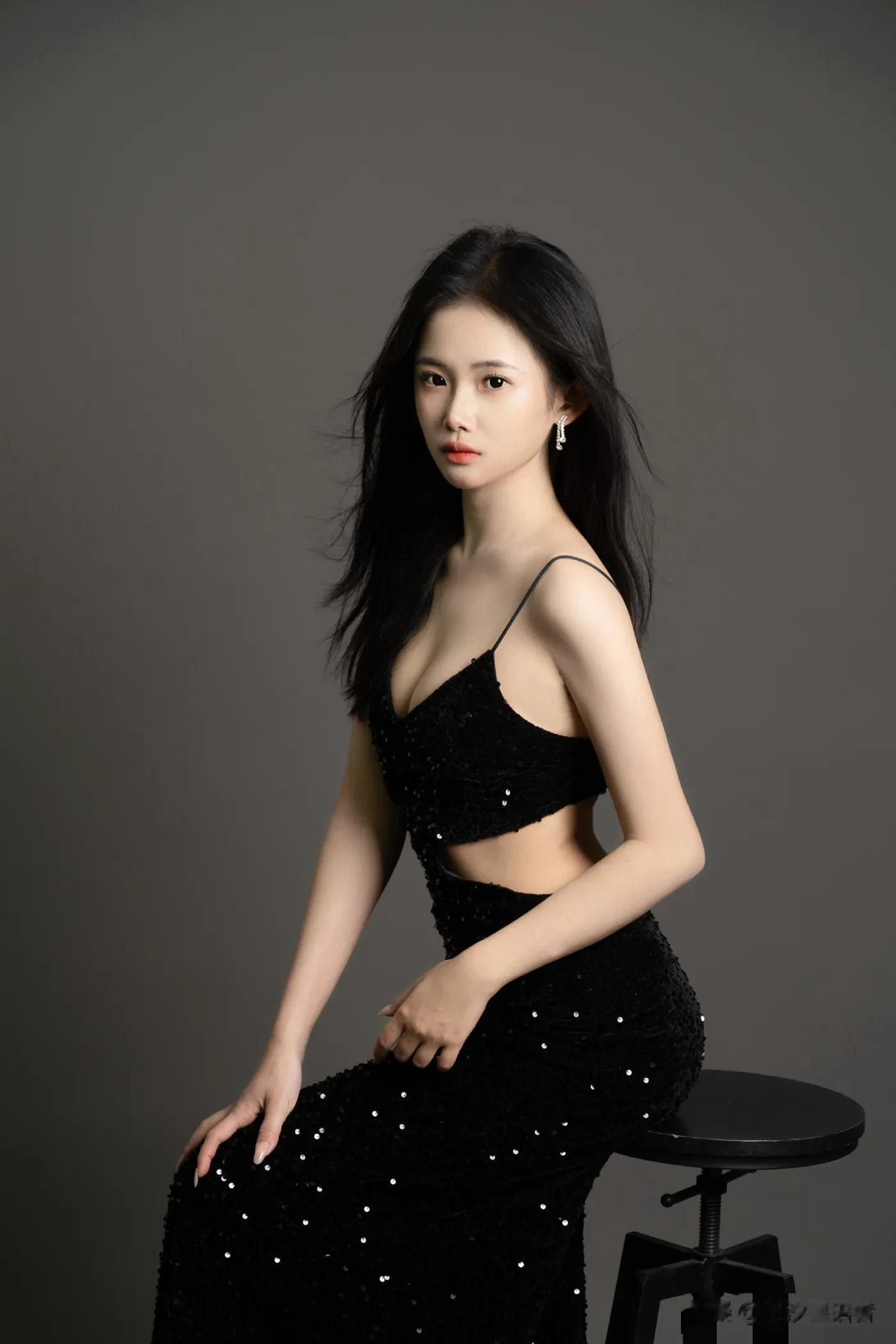 黄昕玥写真：青春不止一种模样，演员的可塑性藏在每帧镜头里