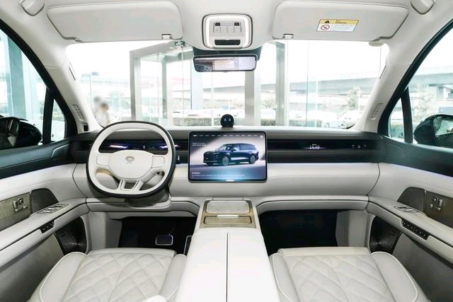 冬天的南方,才更懂ES8的好,春节开它回家,安心感直接拉满