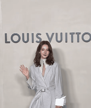 北京这一天：60岁巩俐震撼全家，王楚钦帅上热搜，金晨嘴又歪了？