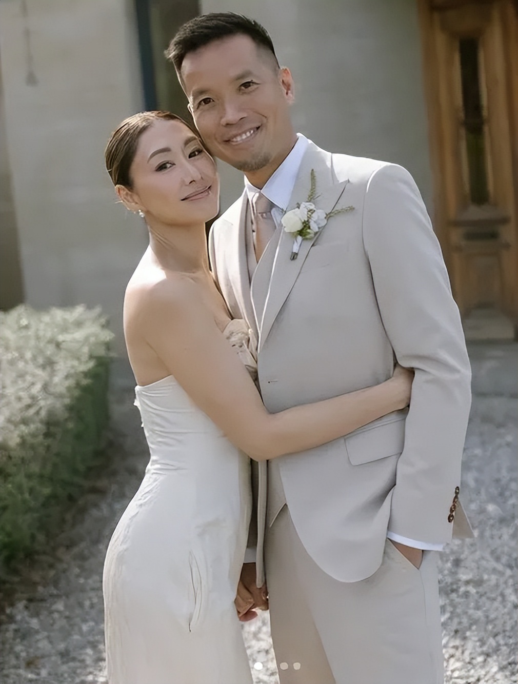 TVB两届视后新婚豪宅曝光，否认怀孕传闻!