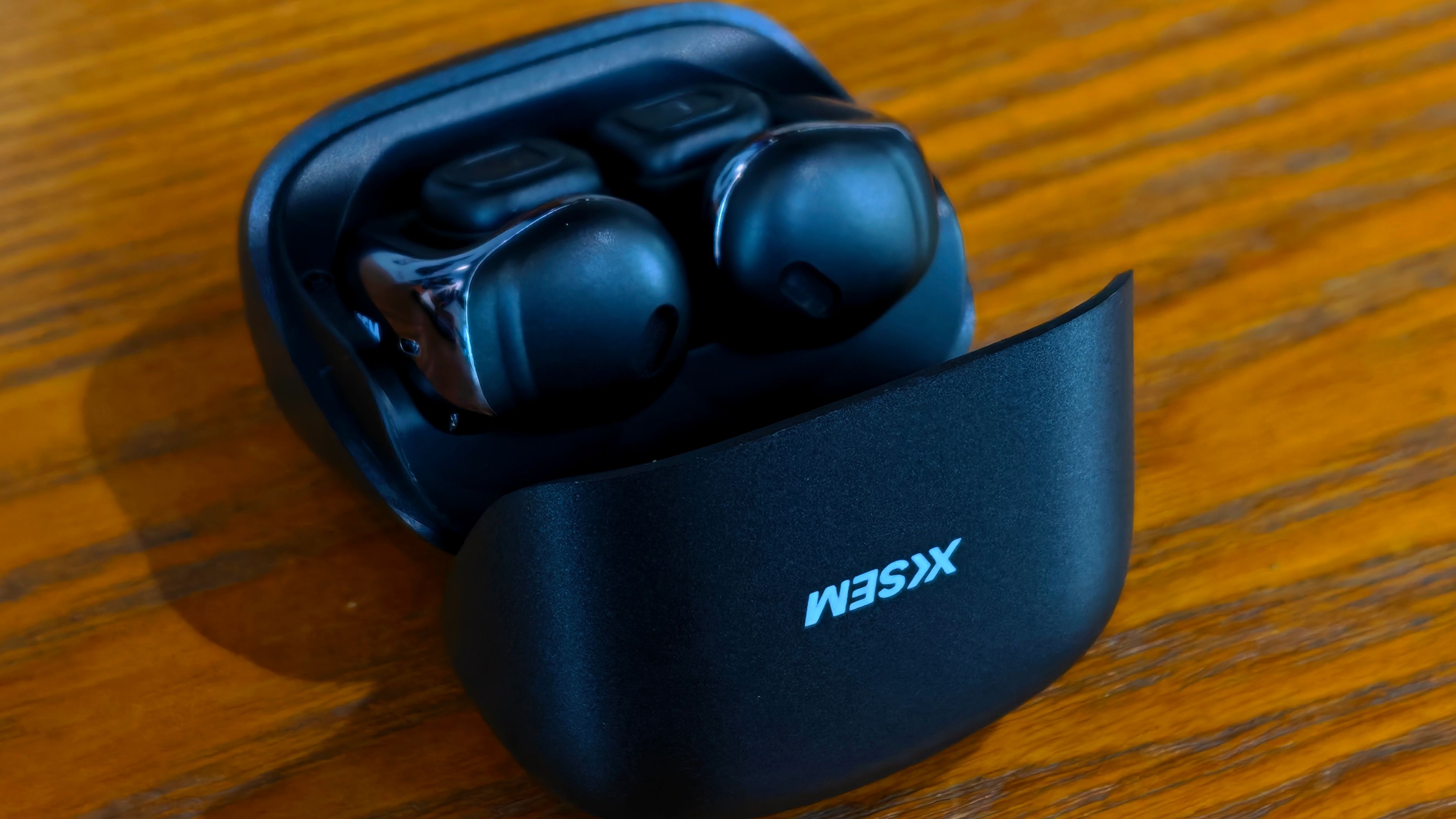 耳夾式藍牙耳機還能這么玩？西圣PLUME體驗：設計、音質新標桿！