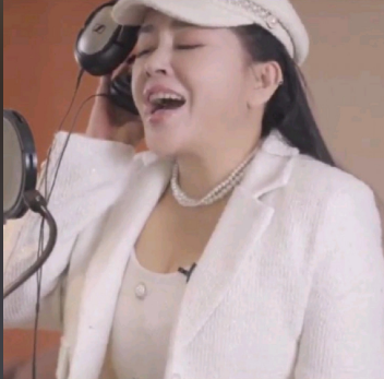 演唱《走过咖啡屋》的知名女歌手千百惠,于8月19日在北京离世,享年62岁。