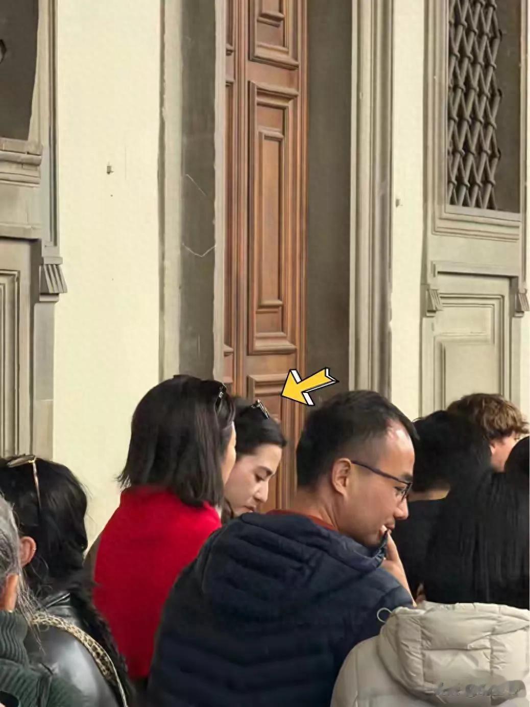 娜然跟霍启山回香港！男友忙工作她逛街消费，娜然脸肿开始幸福肥