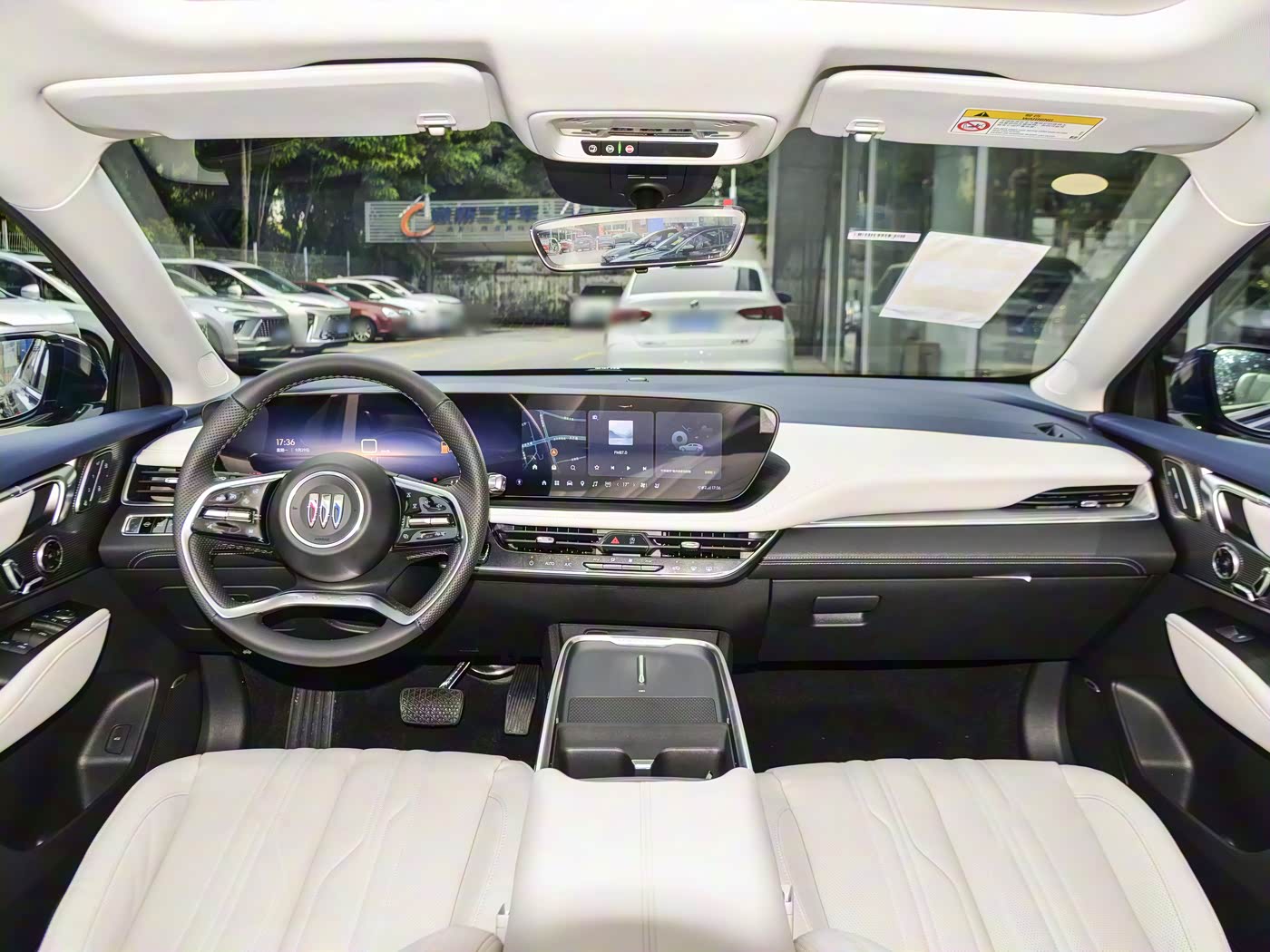 这款美系中型车一口价15.99万起!配30寸6K曲面屏,搭载2.0T+9AT