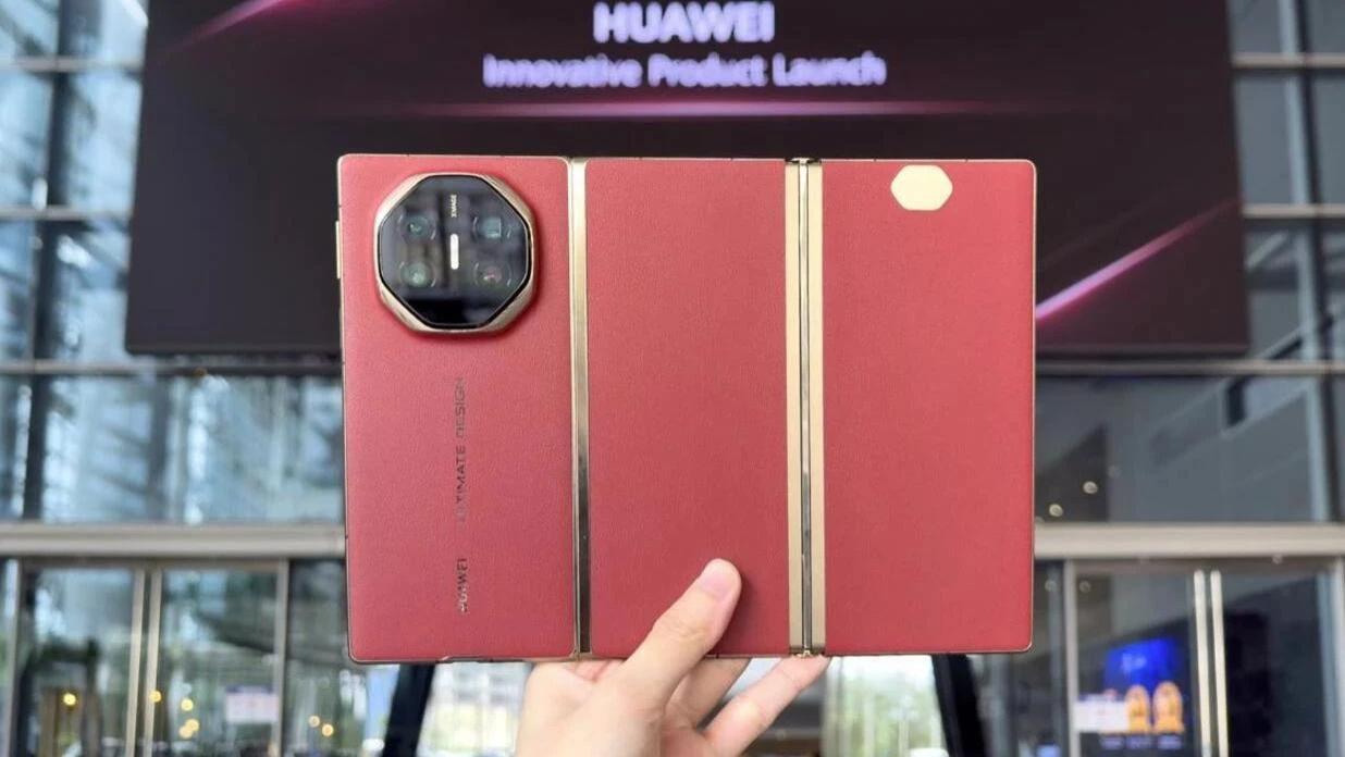 iPhone17撞上Mate XTs：9月科技圈最大看点