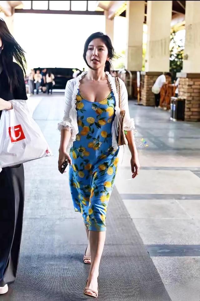 赵奕欢生图曝光，这身材，难怪是无数人心中的宅男女神。