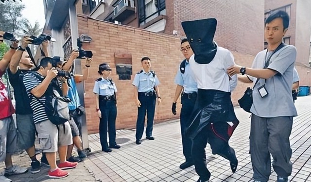 岁月不败美人！离开男人后的陈红脱胎换骨，母子同框神似姐弟！