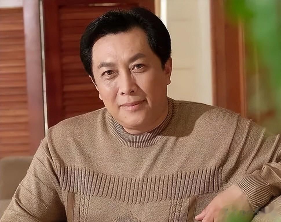 央视怒批、目不识丁、脑袋空空，难怪阅兵名单不邀请“流量”明星