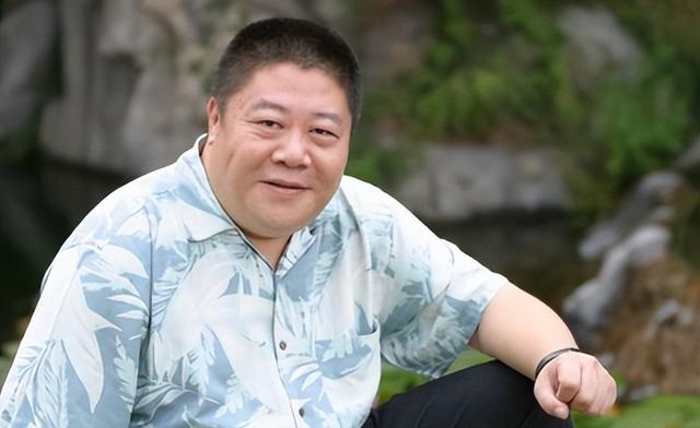 刘金山现状：62岁住北京四合院，9岁独女很可爱