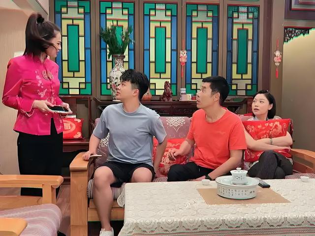 71岁新康伯阿光老态尽显，48岁香兰处境尴尬，天佑已取代天庥位置