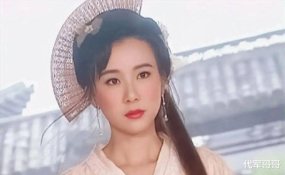 57岁萧蔷近况曝光!曾经历多段失败恋情,如今单身独居豪宅很惬意