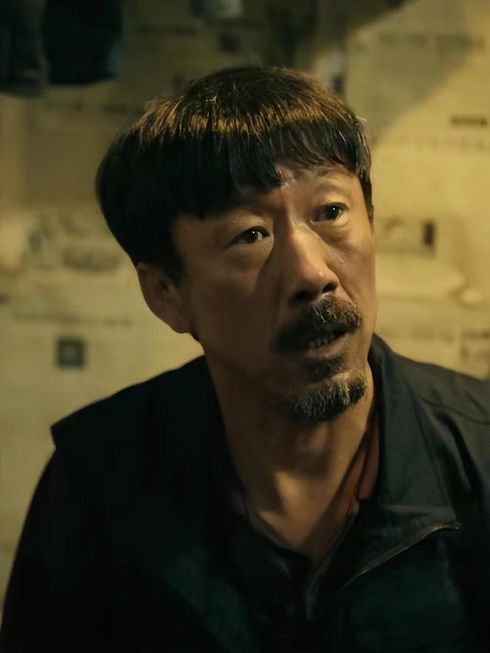 终于熬出头！出道19年没火，如今演《老舅》红了，儿子也为他争光