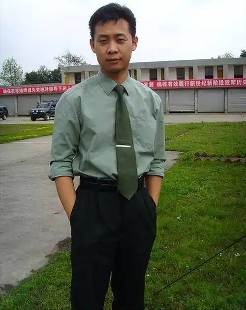 带着儿子倒贴嫁给张译,如今19年过去,才知道她嫁得到底有多值