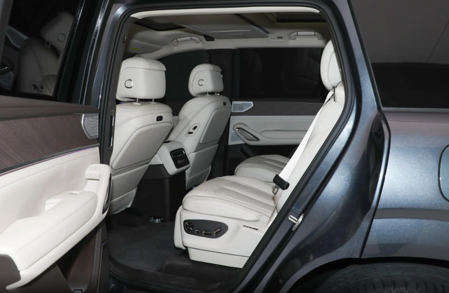 38.98万起售，不到2月销量破万？这款大型SUV为何如此受欢迎