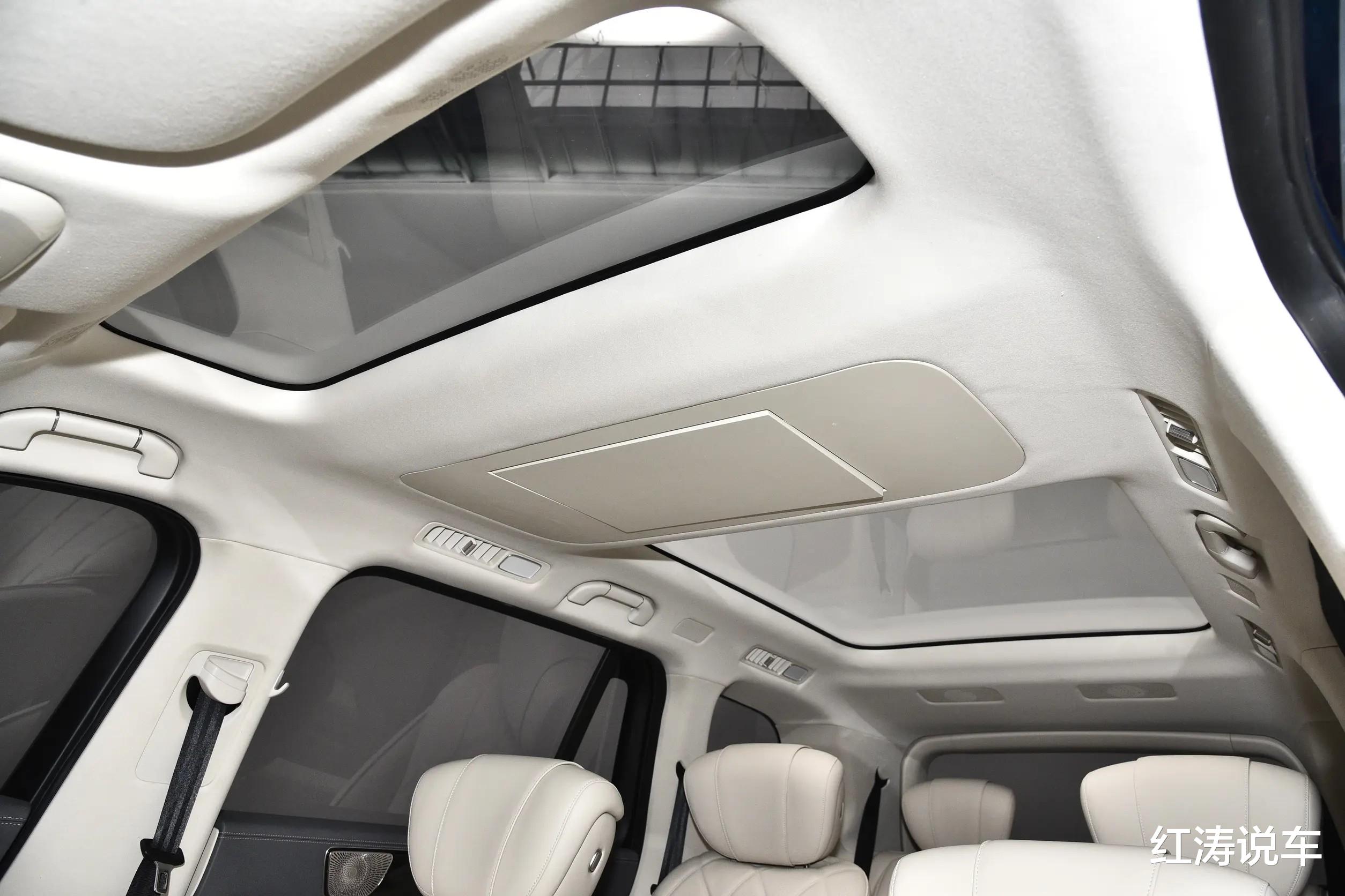 奇瑞打造的大块头，外观很霸气，配30英寸双联屏，问界M9同级别