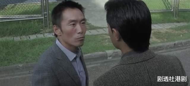 61岁香港知名男星近况曝光！手戴婚戒疑再婚，曾经历前妻婚内出轨