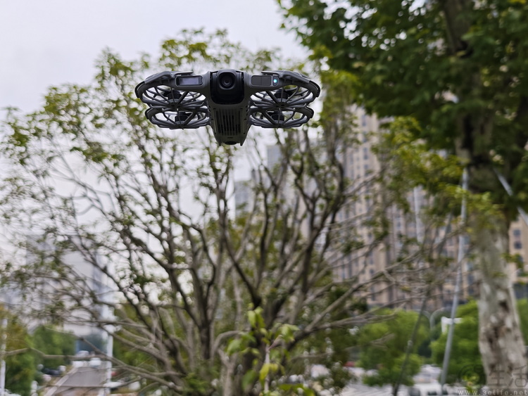DJI Neo 2首發評測：盡在“掌”握的飛行攝影師