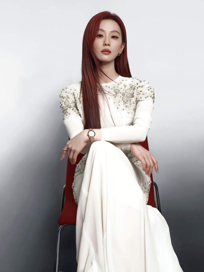 生图即神图！刘诗诗红发造型传递自由美学！