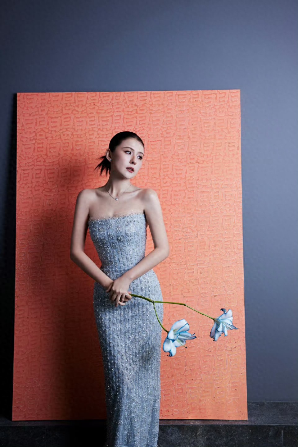 热依扎 侧脸精致