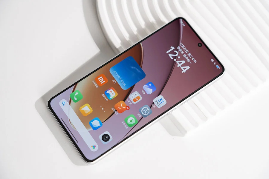 小米更激進了，6550mAh+IP69防水+186萬跑分，國補后降成千元機