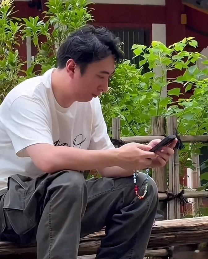 把女人当\衣服\，王思聪被曝与其他人接吻，懒懒担心的事还是发生