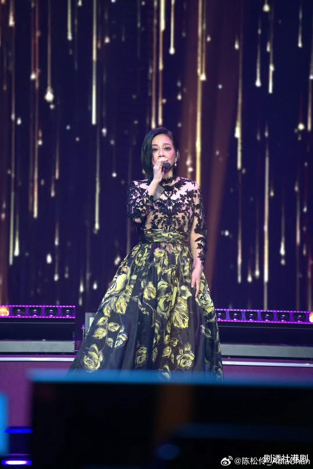 TVB前花旦返港现身派对！减肥成功秀美腿，嫁小8岁老公坚持丁克