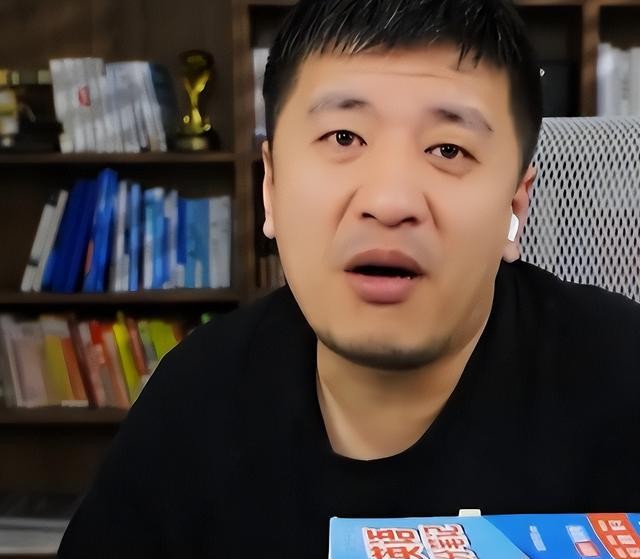 张雪峰被官媒怒批，引发热议，本人回应已知错反省