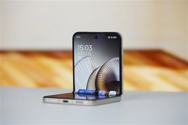 小米“用力過猛”，16GB+1TB+折疊屏設計，國補后可以“閉眼買”