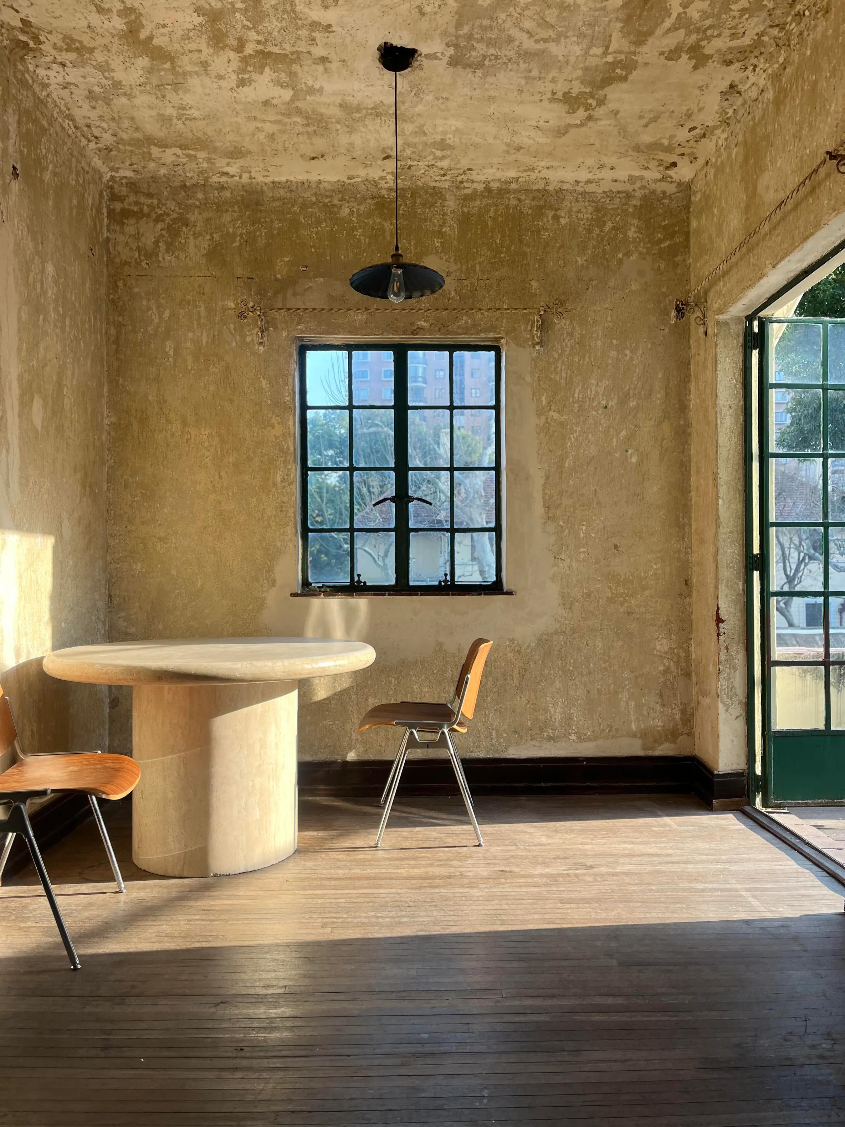 赵丽颖在老洋房拍ELLE杂志大片，陈漫掌镜，她很瘦但有腹肌！