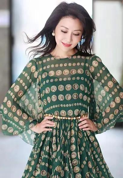 周瑛锋，颜值气质都在线的央视主持人