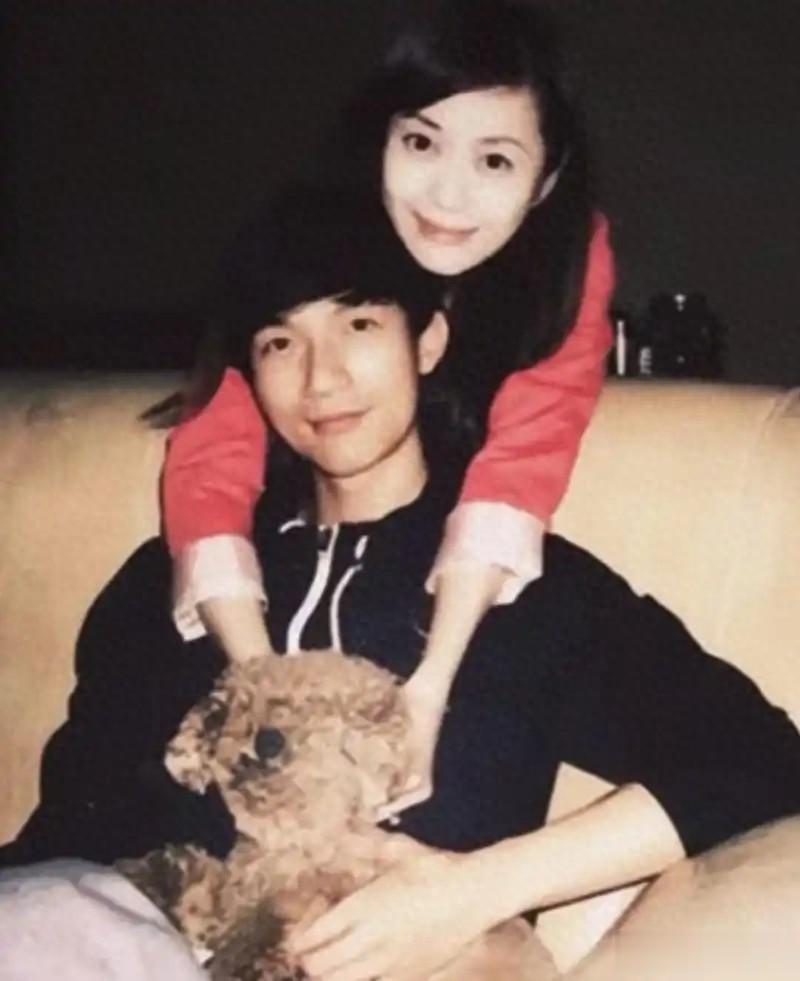 原来她就是陈楚生的妻子，怪不得41岁能逆风翻盘，娶个贤妻旺三代